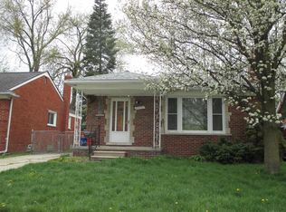23177 Oakwood Ave, Eastpointe, MI 48021