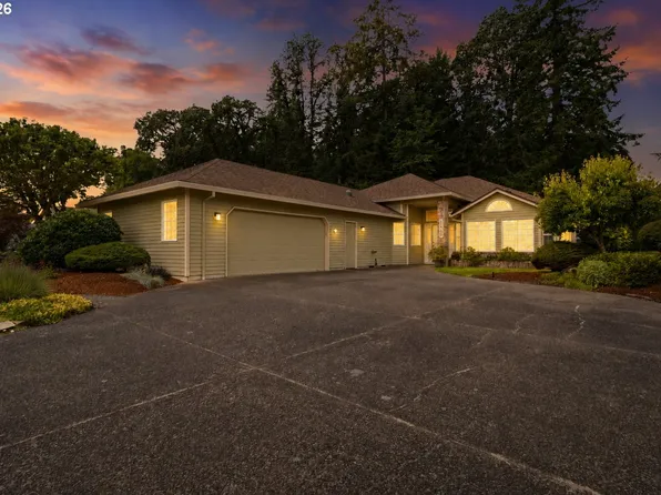 1833 NW Doral St, McMinnville, OR 97128