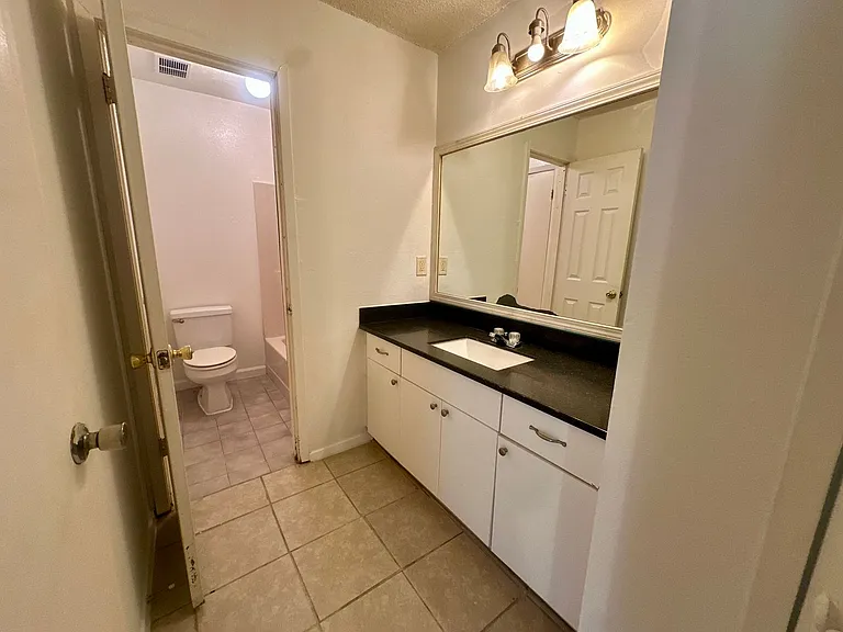 11506 Meadow Pines Ct #B — Photo 13