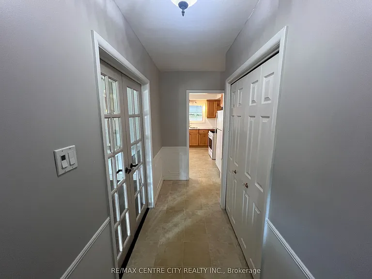 74 Brentwood Cres — Photo 11