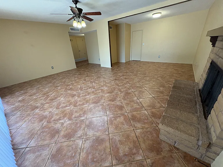7000 N Penny Pl — Photo 7