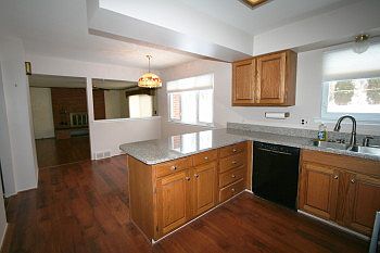 4th image of 3179 Bluett Dr