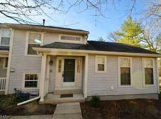 20 Green Heron Dr, Hackettstown, NJ 07840