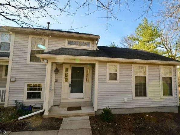 20 Green Heron Dr, Hackettstown, NJ 07840