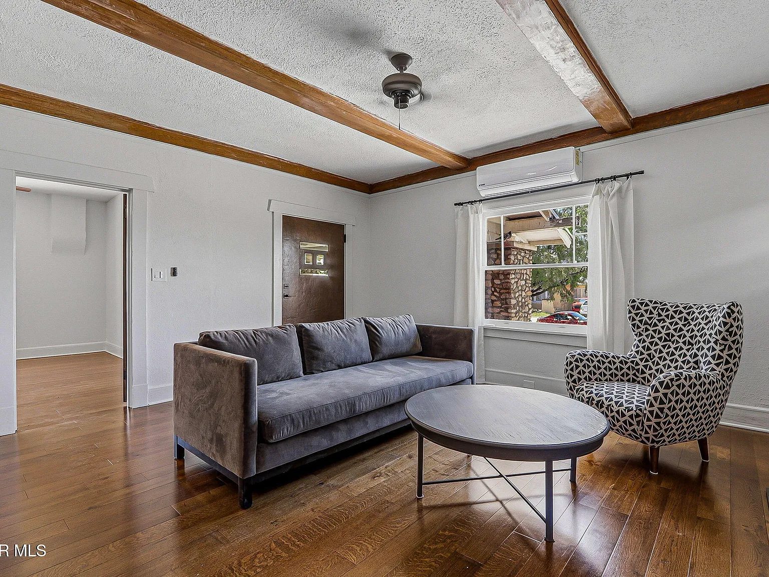 3 bed, 2.0 bath, 1782 sqft, $3,250 — Photo 3