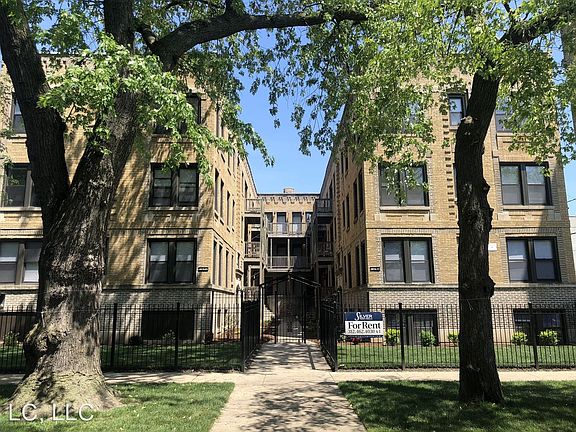 2nd image of 4815 N Christiana Ave APT 2E