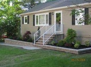 95 Star Lake Rd, Bloomingdale, NJ 07403