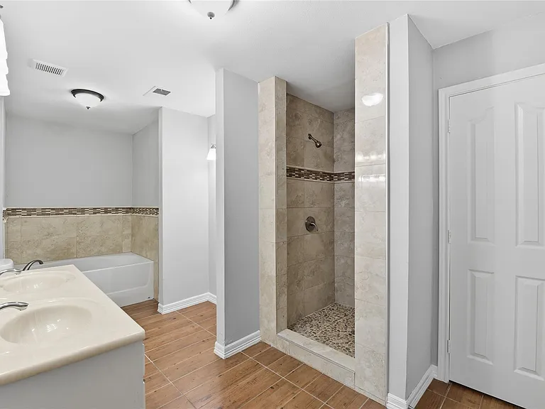6203 Gaston St — Photo 15