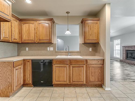 5th image of 5116 SE 81st St