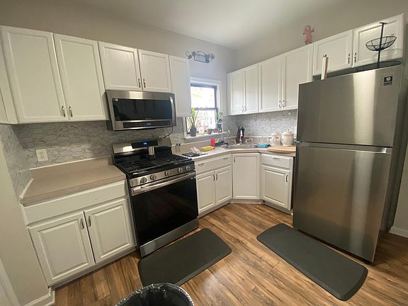 3rd image of 336 Walnut St #1A