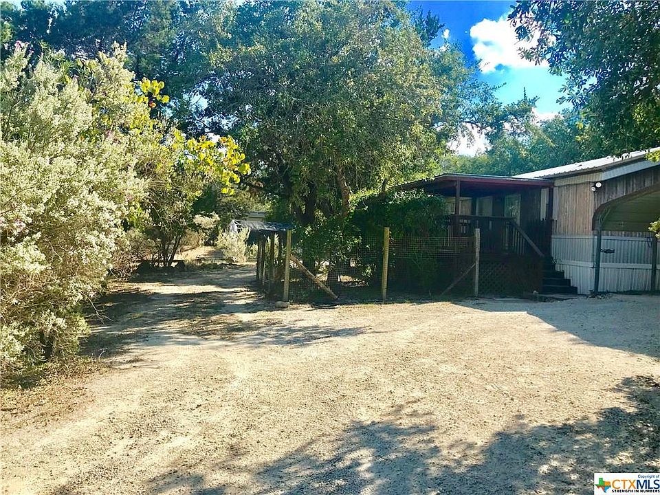 1st image of 1104 Hedgestone