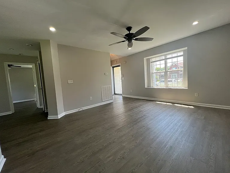 2812 Hydes Ferry Rd — Photo 9
