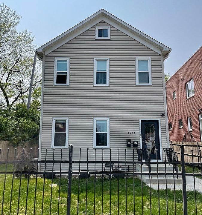 1st image of 4924 N Lockwood Ave #1