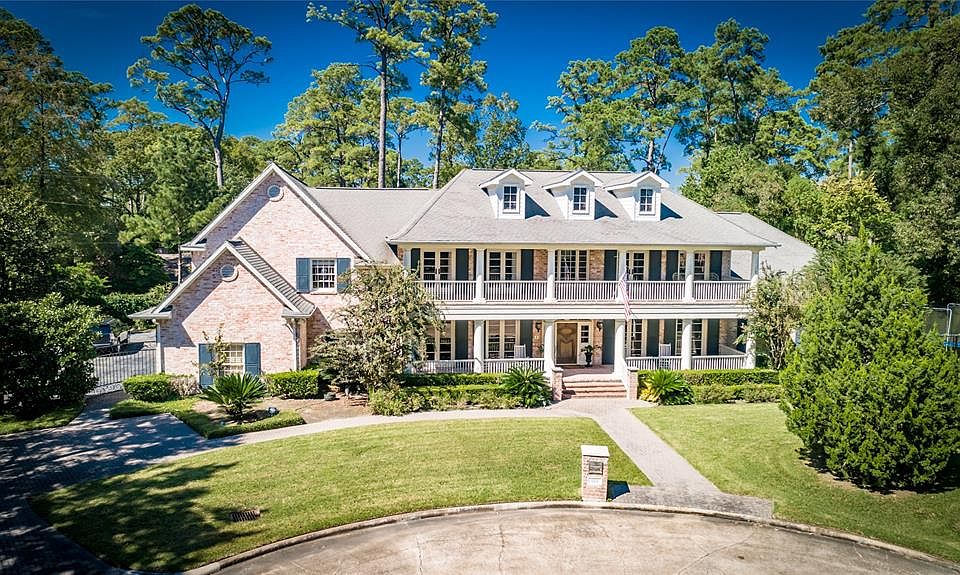 1st image of 223 Heritage Oaks Ln