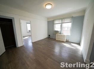 20-44 46th St #2R, Astoria, NY 11105