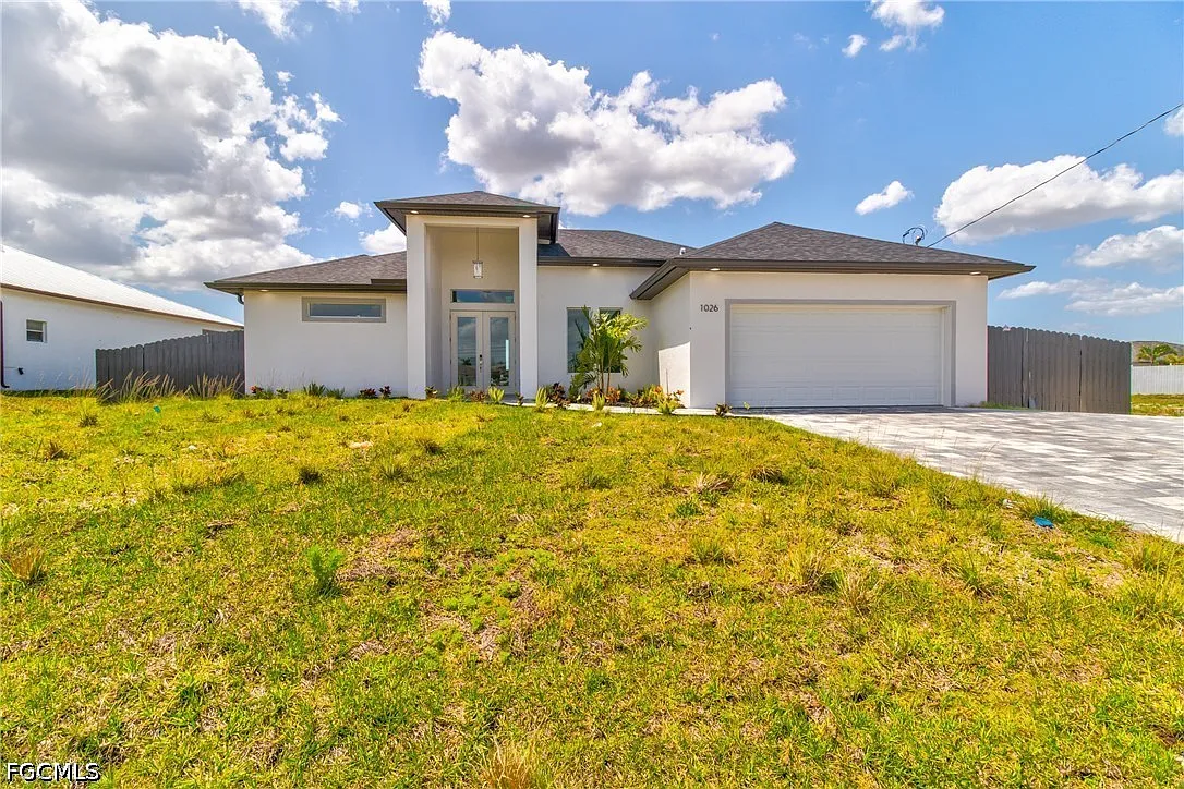 3 bed, 2.0 bath, 1857 sqft, $2,700 — Photo 2