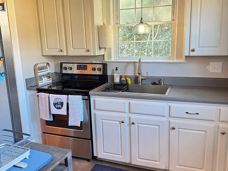 306 W Park Ave — Photo 7