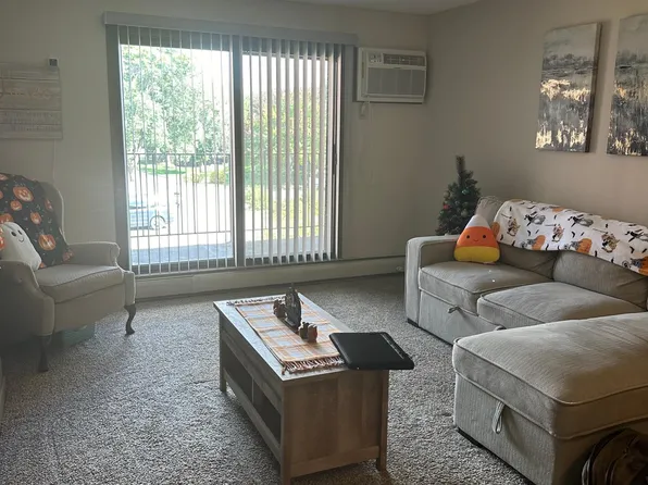1800 Riverwood Dr APT 214, Burnsville, MN 55337