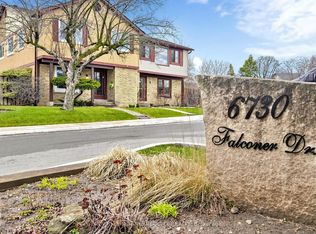 6730 Falconer Dr #49, Mississauga, ON L5N 1L5