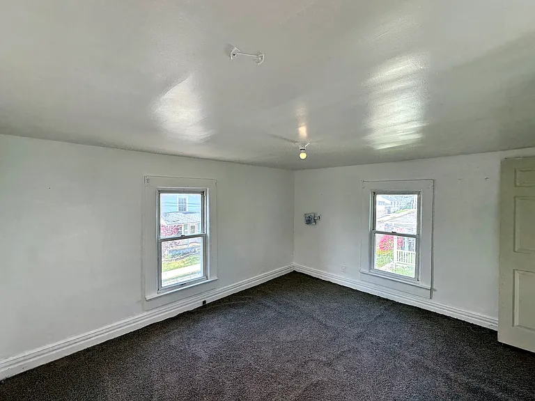 29 W Miller St — Photo 10