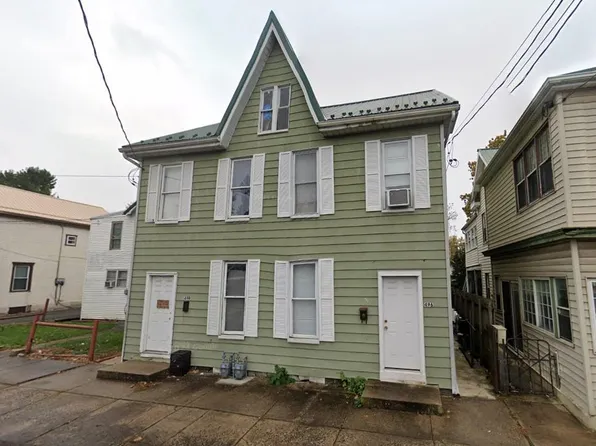 496-498 E Queen St, Chambersburg, PA 17201