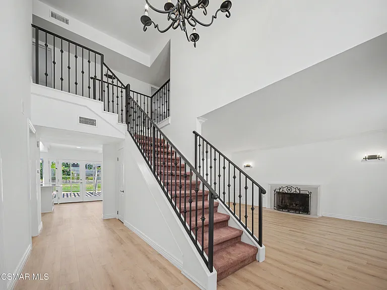 22777 Brenford St — Photo 9