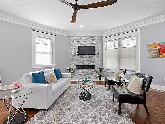 3rd image of 330 W Brooklyn Ave