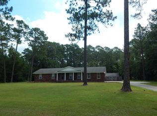 493 Pineview Ave SE, Baxley, GA 31513