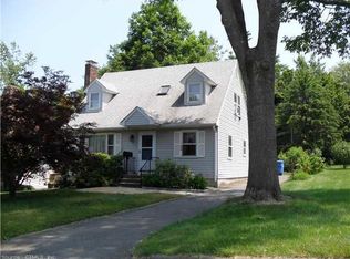 19 Earl St, Manchester, CT 06040
