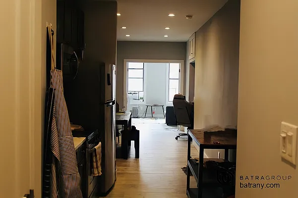 Rented by Batra Group Inc | media 17