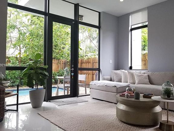 5th image of 3241 Percival Ave #3241