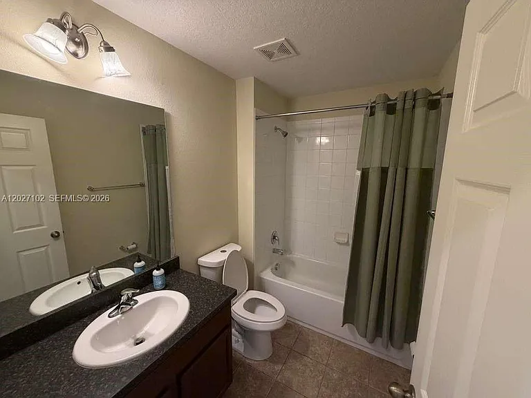 3747 Creswick Cir — Photo 49