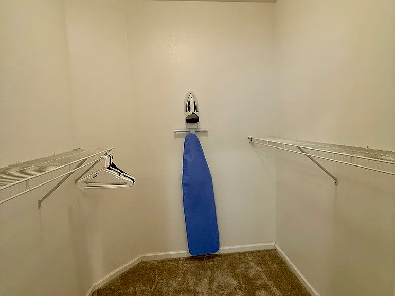555 Highland Dr #115 — Photo 9