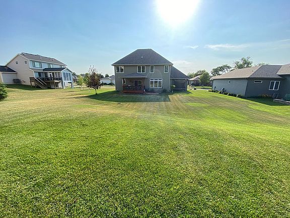 Large Backyard!