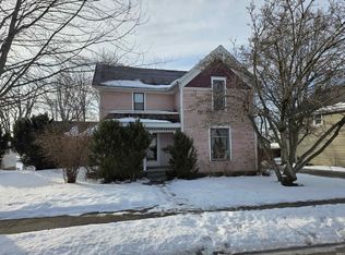 114 E Tulley St, Churubusco, IN