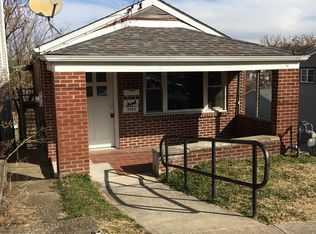 705 1/2 Saint Clair Ave, Jeannette, PA 15644