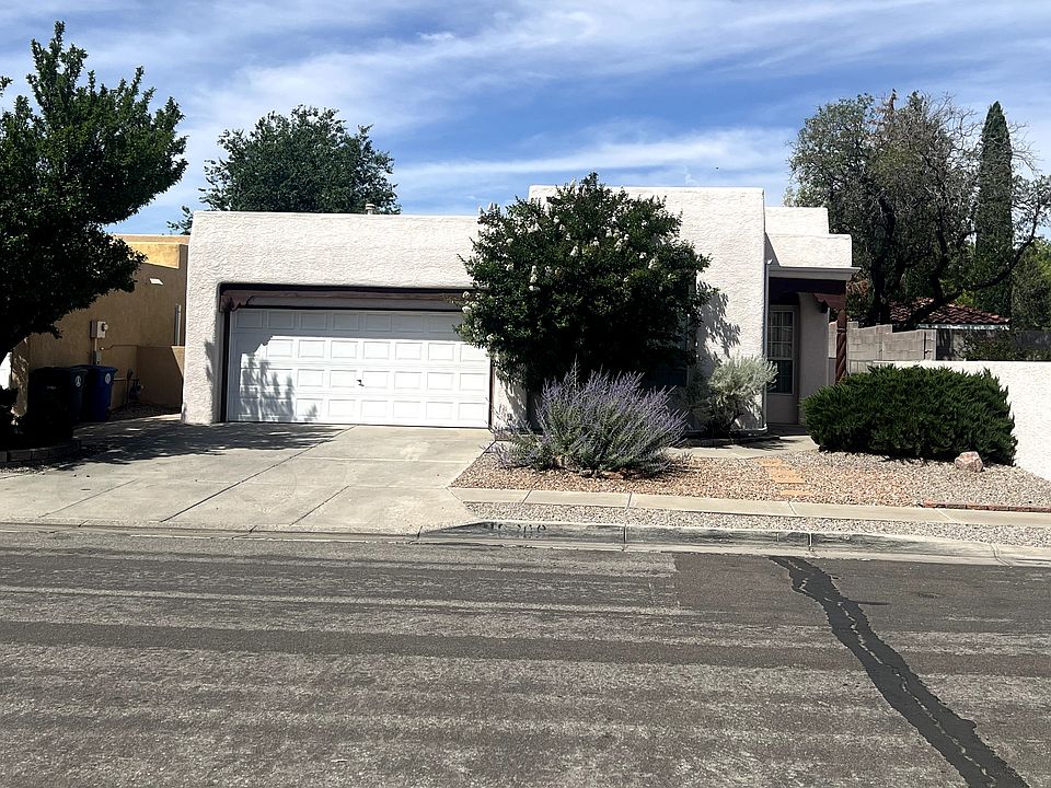 1st image of 10209 Arroyo Bend Dr NW