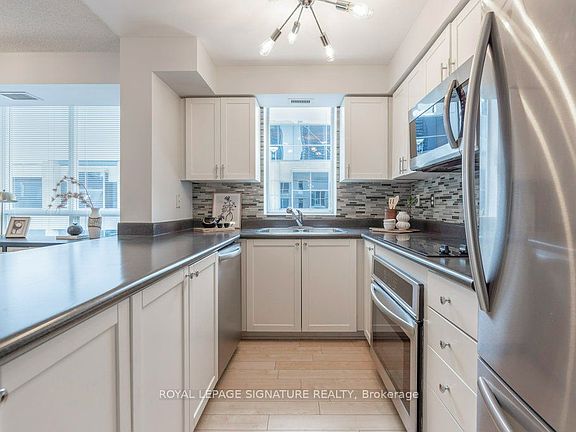 4th image of 18 Stafford St #1013