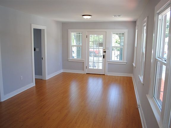 2nd image of 3300 London St