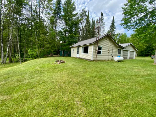 10167 Richardson Dr, Harrison, MI 48625