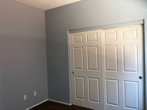 5th image of 15047 Strawberry Ln