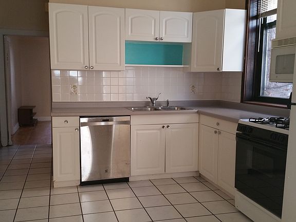 3rd image of 2637 W Altgeld St #1