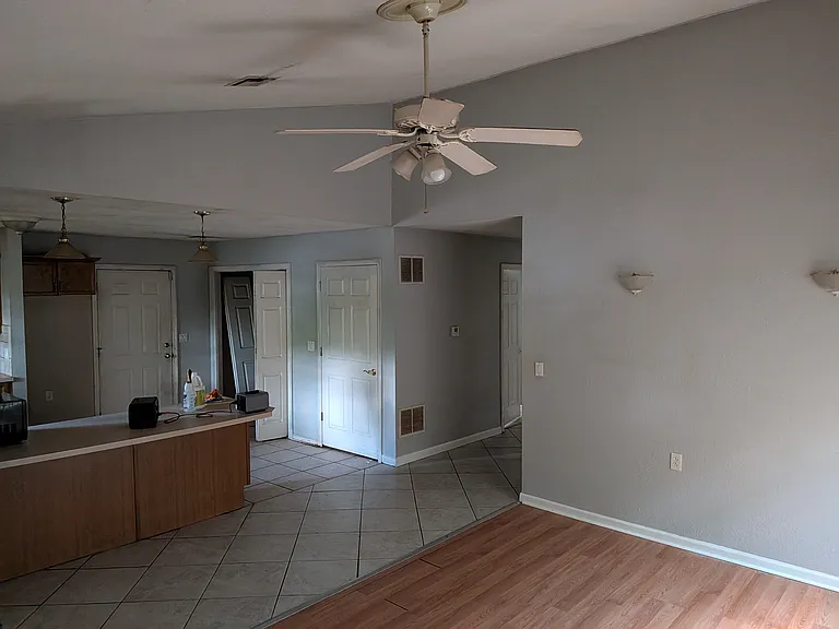 3516 Michigan Ave — Photo 2