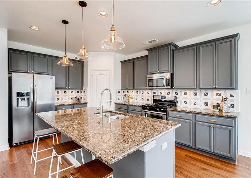 1st image of 5024 White Spruce Dr