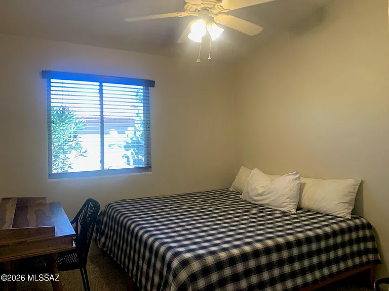 2514 E Petroglyph Ln — Photo 17