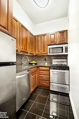 Rented by Brown Harris Stevens | media 5