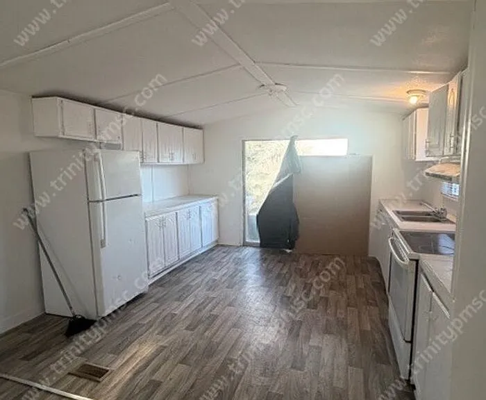 18 Yellowstone Dr — Photo 6