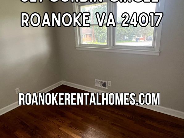 321 Corbin Cir NW
