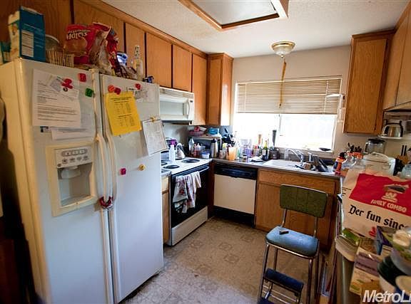 2nd image of 624 Cayuga Ct