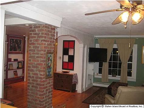 3rd image of 118 Justin Ave